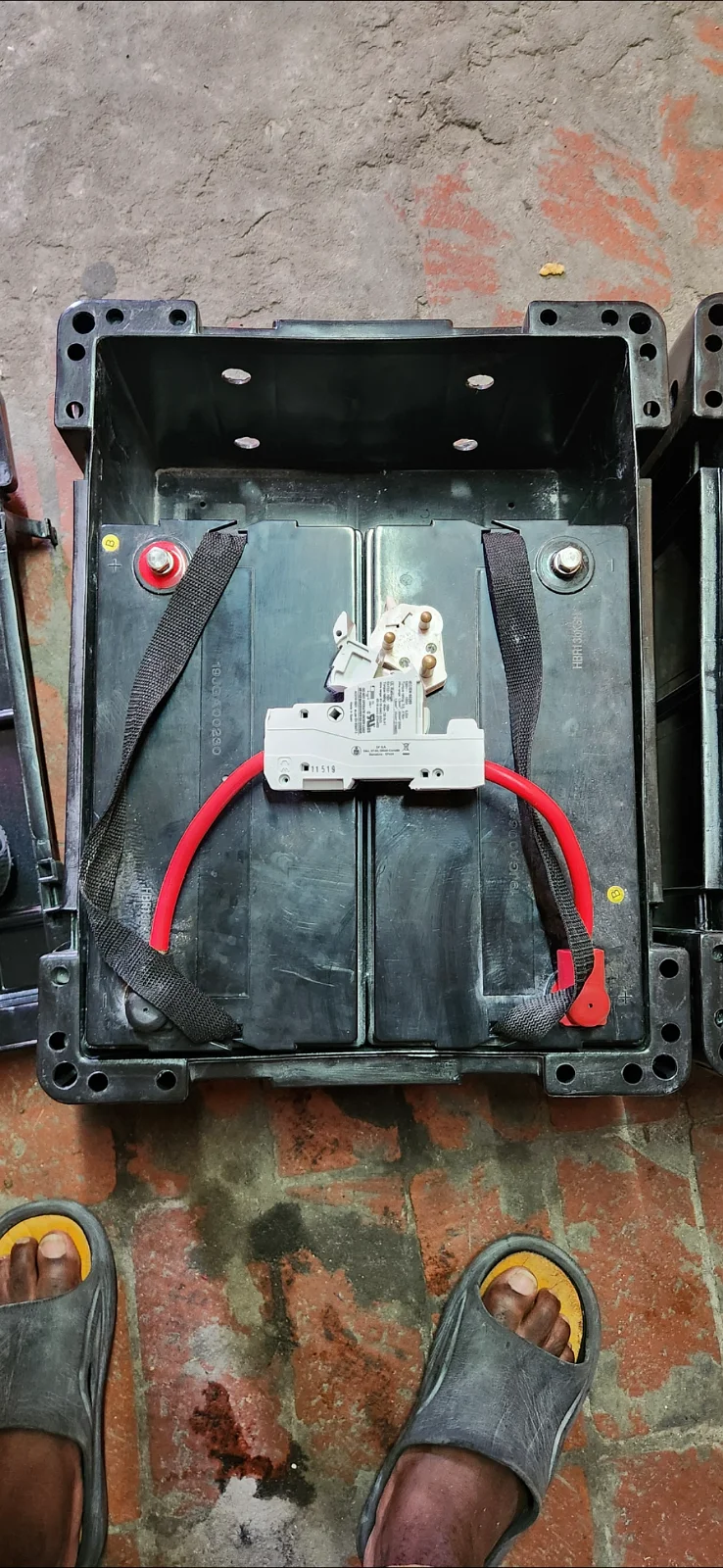 INVERTER 3KW and 4 ×12v/100am solar batteries , image 3