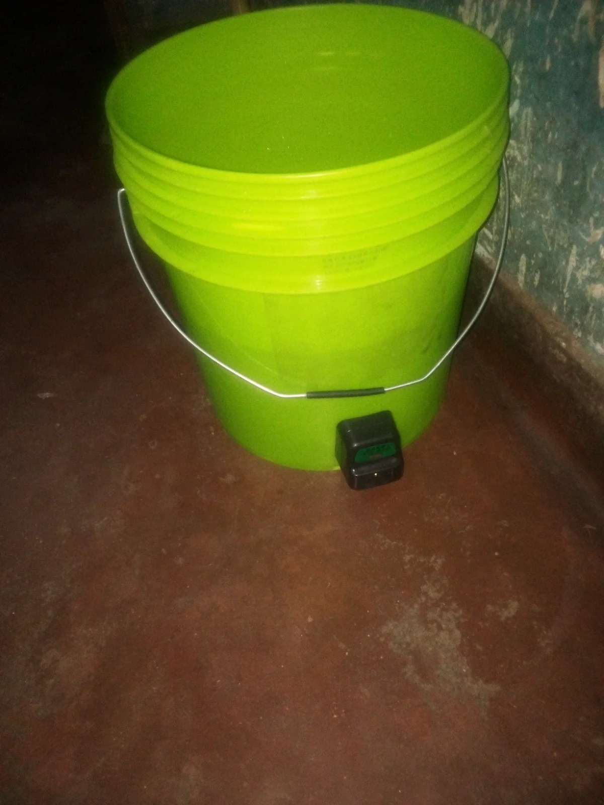 Water heater, image 2